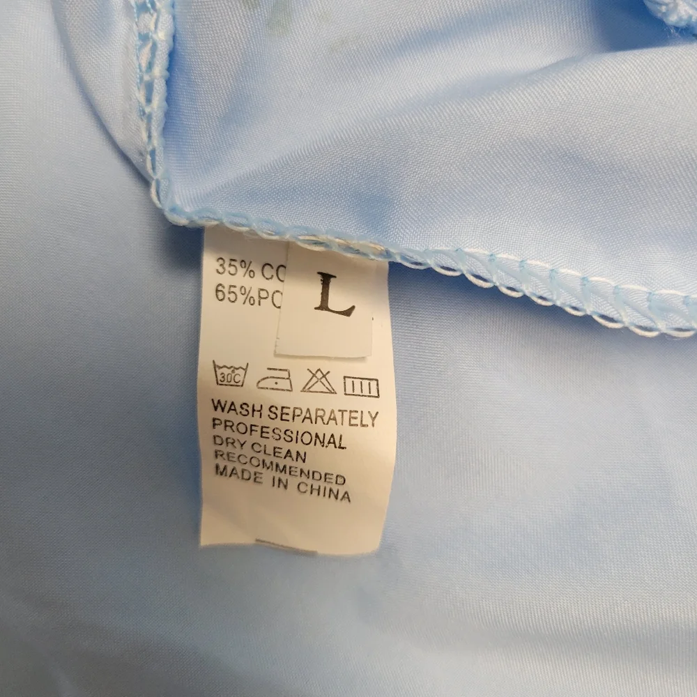 Cute, flowy dress with built-in shorts and pockets! Size Large - Picture 6 of 10